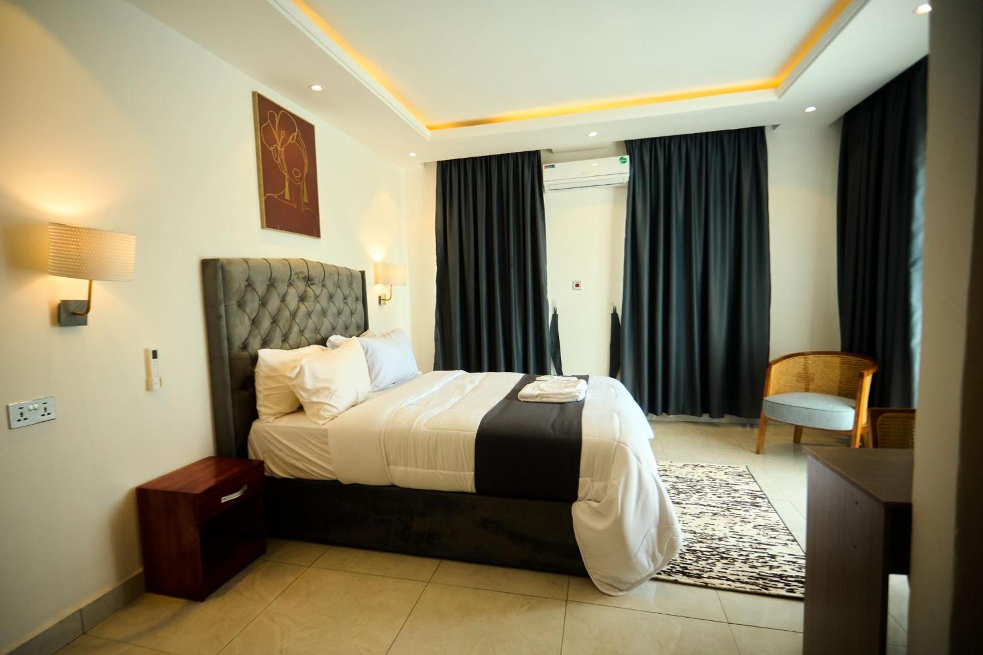 Aiden Homes And Apartments Hotel コフォリドゥア エクステリア 写真