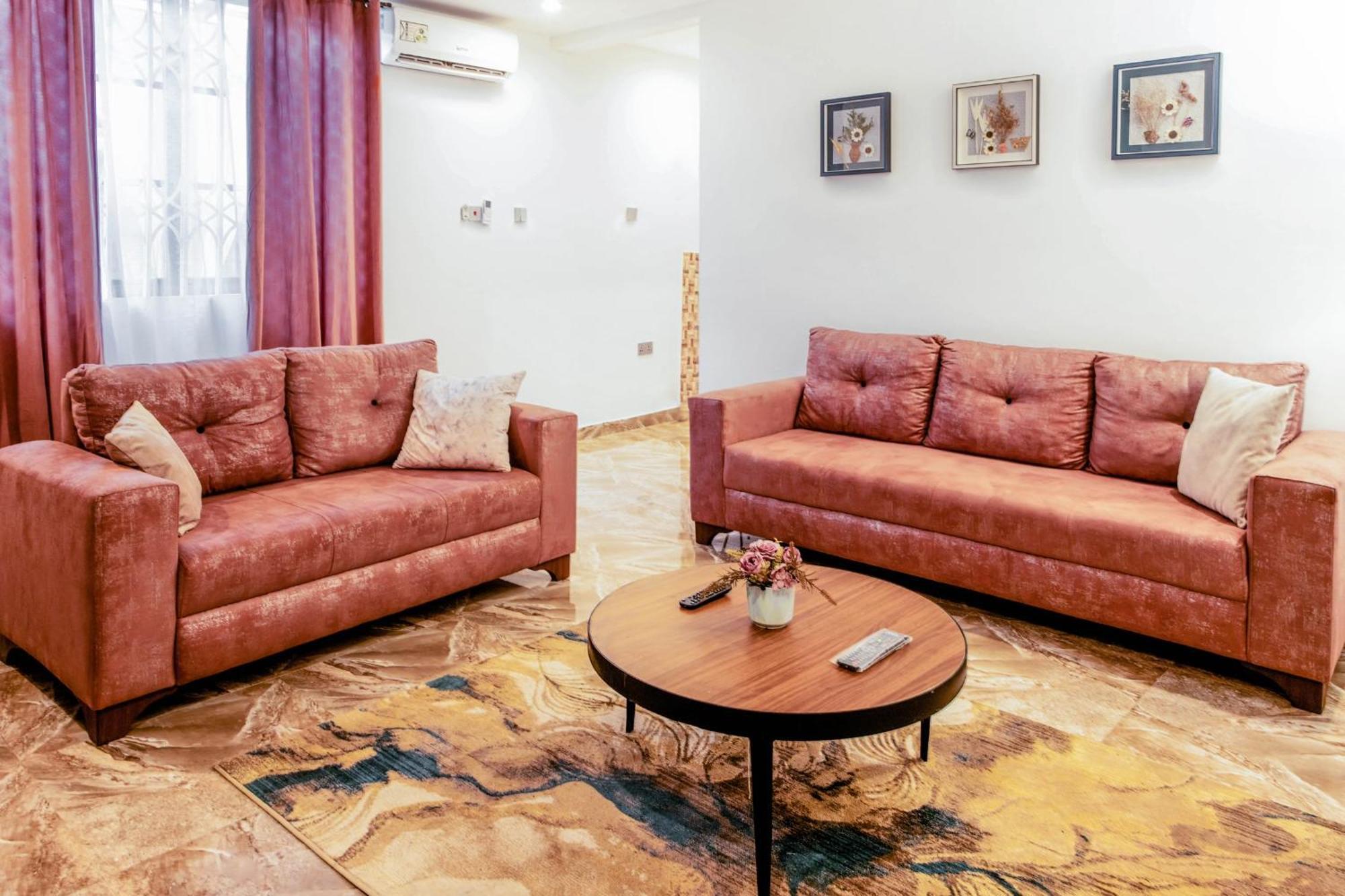 Aiden Homes And Apartments Hotel コフォリドゥア エクステリア 写真